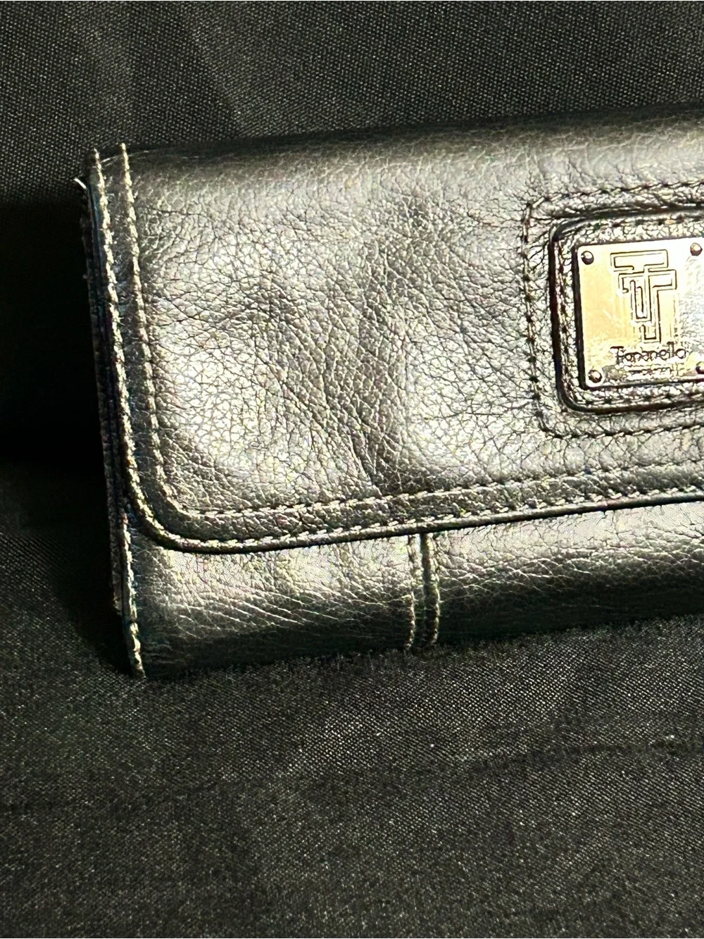Tingnanello Leather Metallic Charcoal Gray Trifold Card Wallet with Logo Plaque